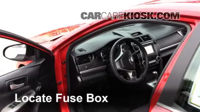 2013 Toyota Camry SE 2.5L 4 Cyl. Fusible (intérieur) Contrôle